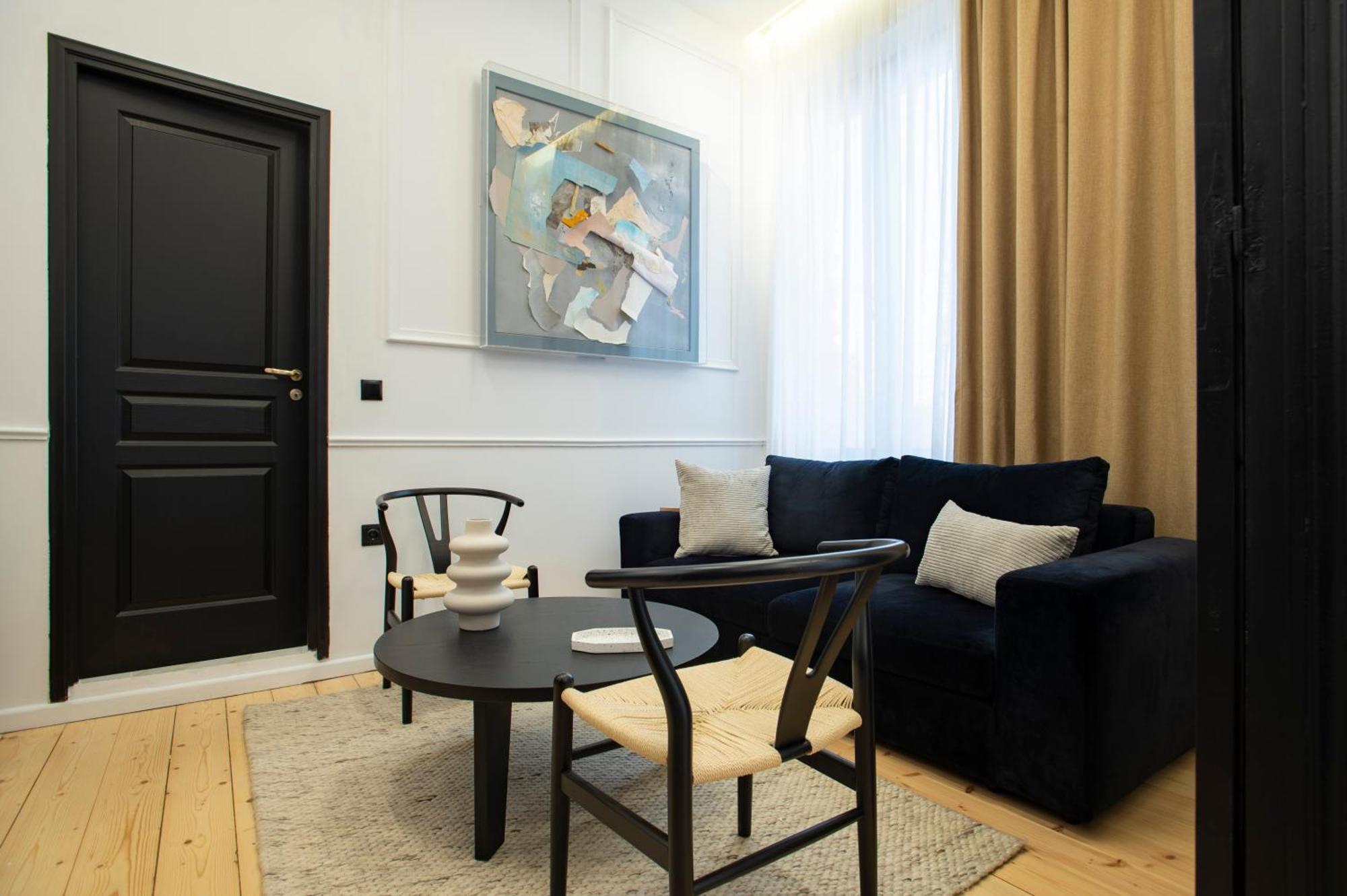 Stoa House Airport Apartment *